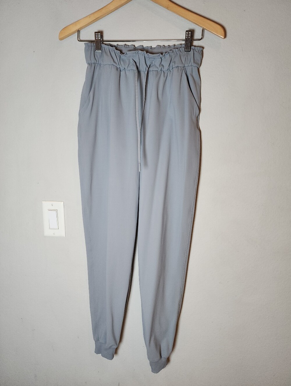 Lululemon Keep Moving Jogger Pants Grey Pull On Women's Size 4